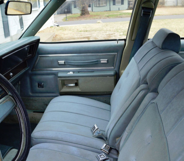 1979 Chevrolet CAPRICE CLASSIC 4-DOOR LOADED - photo 4