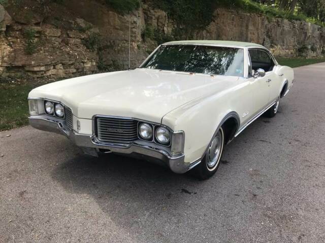1968 Oldsmobile Eighty-Eight Delta Custom - photo 2