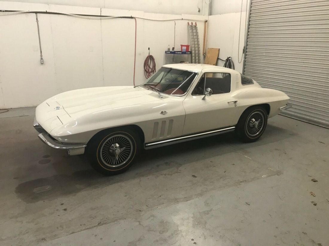 1965 Chevrolet Corvette 37,000 actual miles - photo 3