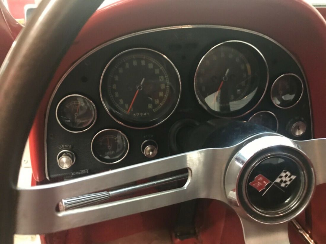 1965 Chevrolet Corvette 37,000 actual miles - photo 8