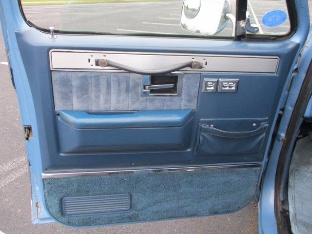 1987 Chevrolet C-10 - photo 12
