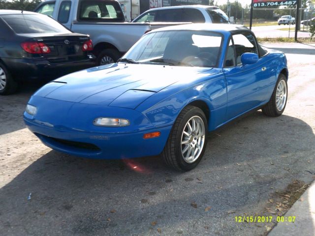 ALL ORIGINAL MIATA CONV WITH 99K! ALL OPTIONS: A/C AUTO P/WINDOWS CRUISE WHEELS 1992 Mazda MX-5 Miata CONVERTIBLE