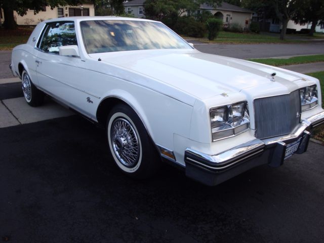 1985 Buick Riviera - photo 2