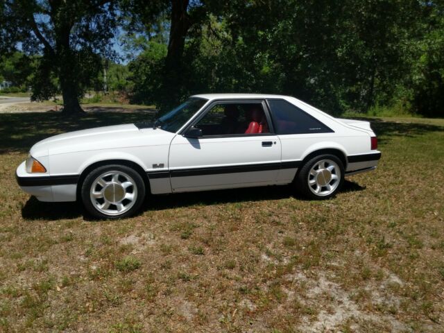 1990 Ford Mustang LX - photo 4