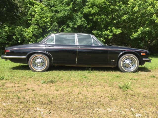 1976 Jaguar XJ12 - photo 2
