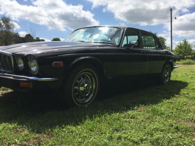 1976 Jaguar XJ12 - photo 6