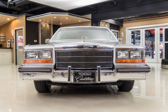 1982 Cadillac Fleetwood Brougham - photo 6