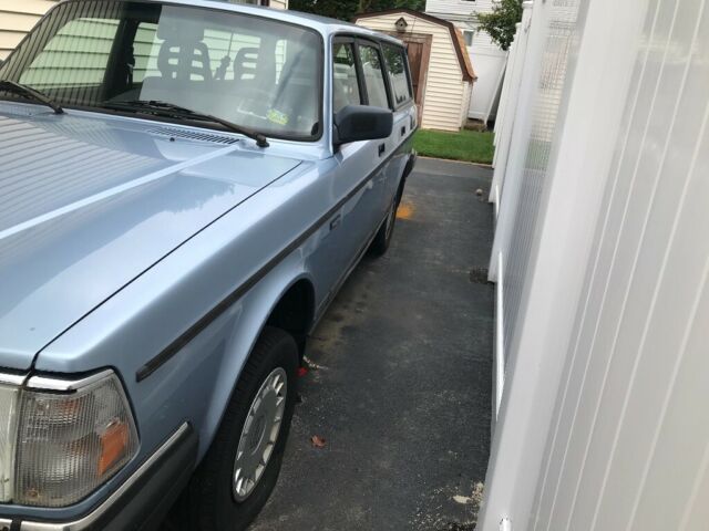 1992 Volvo 240 Base Model - photo 3