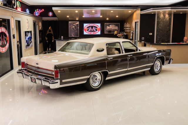 1979 Lincoln Town Car Williamsburg Edition - photo 12