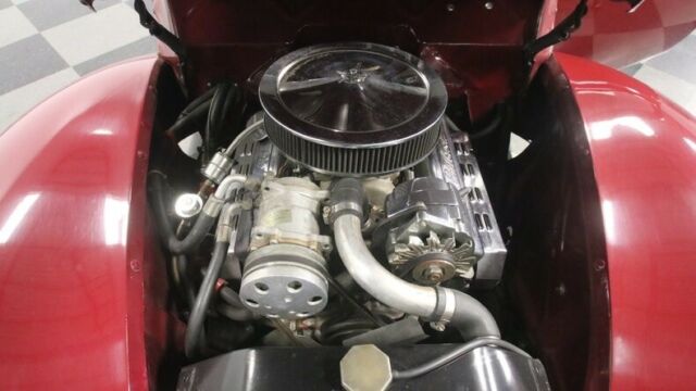 1940 Ford Tudor Sedan - photo 4