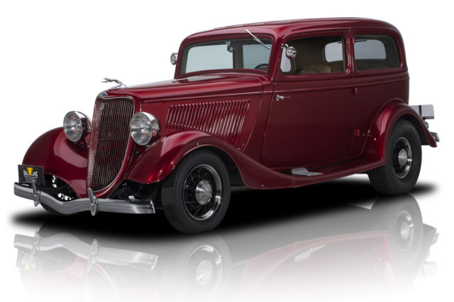 All Steel Body Ford Sedan 350 V8 700R4 4-speed 10-bolt Power Disc Brakes 1933 Ford Sedan