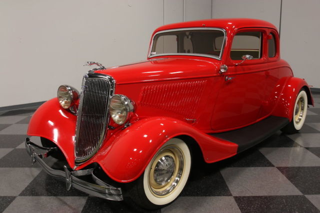 ALL-STEEL, NUT & BOLT BUILD, 350 CRATE V8, AUTO, 4-LINK, DEEP PAINT, LEATHER, A+ 1934 Ford 5 Window Coupe