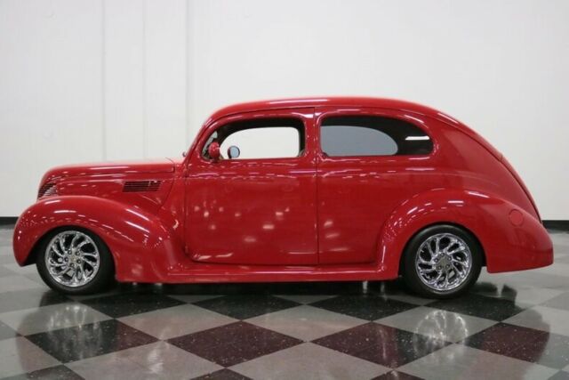 1939 Ford Tudor Sedan - photo 3