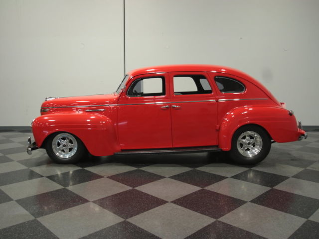 1940 Plymouth Sedan - photo 2