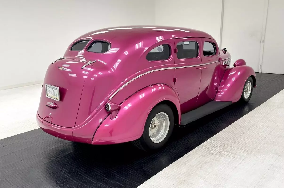 1938 Dodge Six Series D8 4 Door Sedan - photo 5