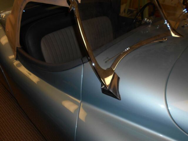 1950 Jaguar XK120 - photo 2