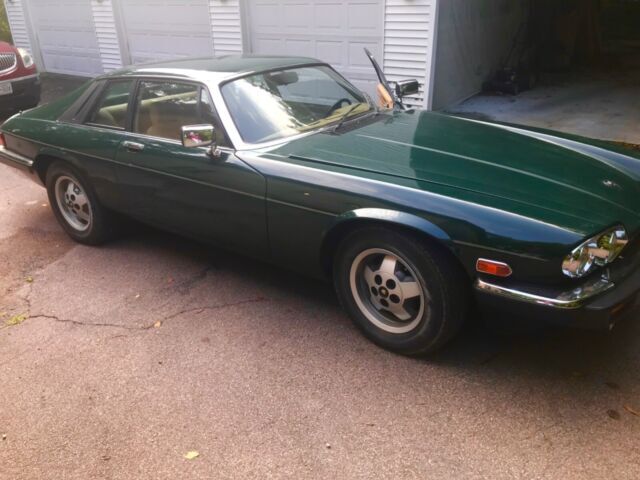 Almost Showroom Condition Beautiful Racing Green 12 Cylinder JaguarXJS 1986 Jaguar XJS
