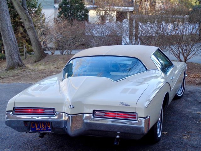 1971 Buick Riviera Boat-Tail Coupe - photo 12