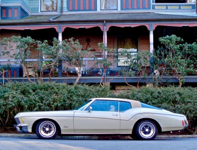 1971 Buick Riviera Boat-Tail Coupe - photo 2