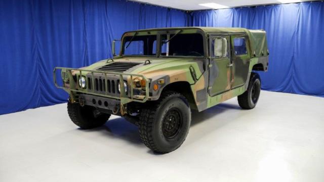 1992 Hummer M998