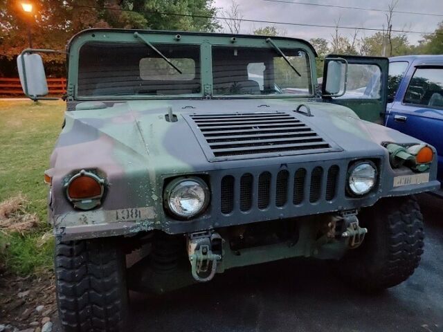 AM General M-998 H1 Humvee 1990 Hummer H1