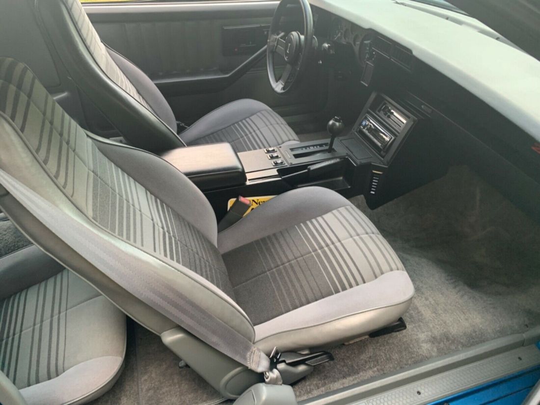 1985 Chevrolet Camaro - photo 9