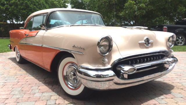 1955 Oldsmobile Ninety-Eight Holiday 2 door hardtop - photo 2