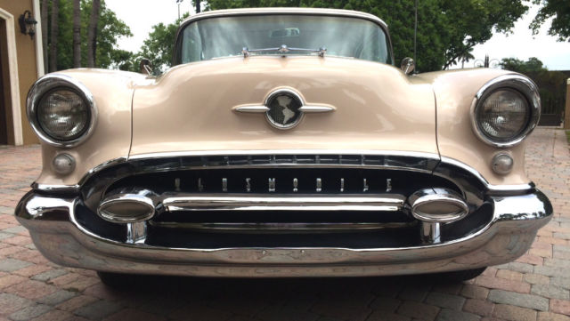 1955 Oldsmobile Ninety-Eight Holiday 2 door hardtop - photo 8