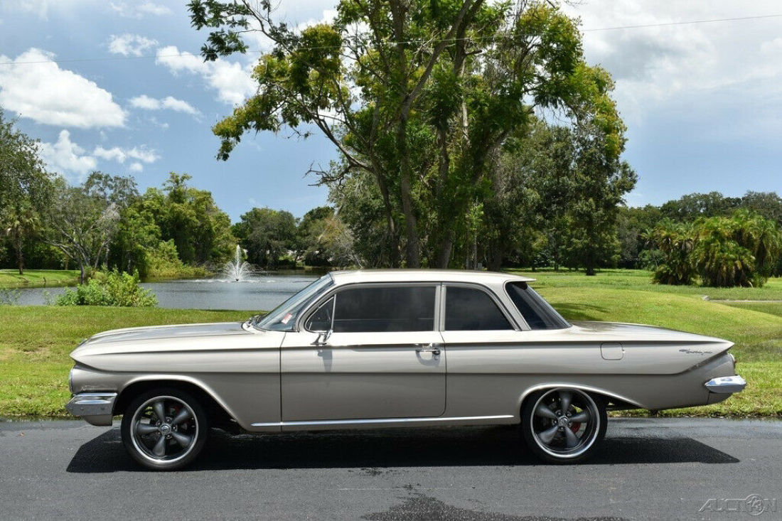 1961 Chevrolet Biscayne Restomod, Vintage Air, Ride Tech Air Ride - photo 10