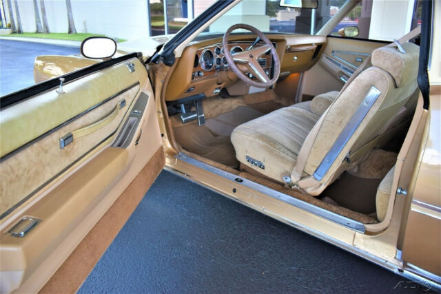 1977 Pontiac Grand Prix Automatic, Fully Loaded two tone Wow!! - photo 10