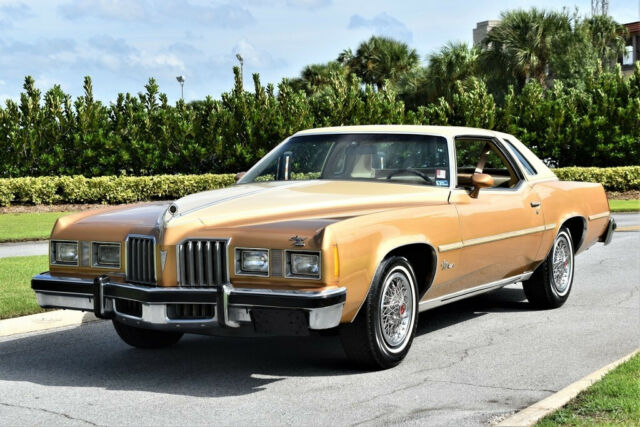 1977 Pontiac Grand Prix Automatic, Fully Loaded two tone Wow!! - photo 2