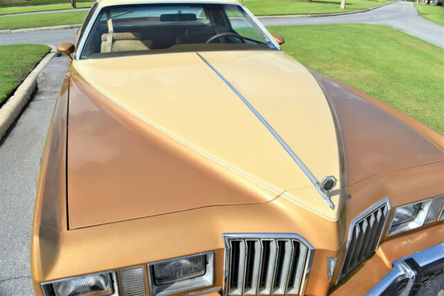 1977 Pontiac Grand Prix Automatic, Fully Loaded two tone Wow!! - photo 5