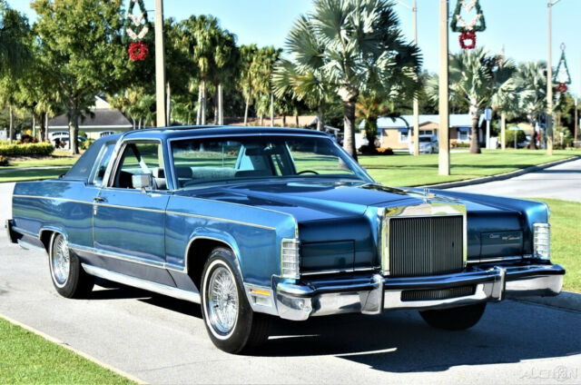 Amazing 1978 Lincoln Towncar 37k Miles, 460ci, Moonroof, Fully Loaded 1978 Lincoln Town Car 37k Miles, Moon Roof, Luggage Rack