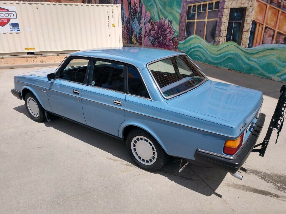 1984 Volvo 240 - photo 6
