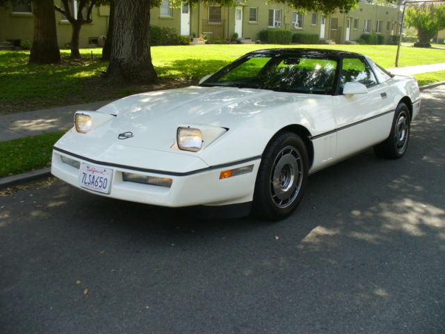 1985 Chevrolet Corvette - photo 8