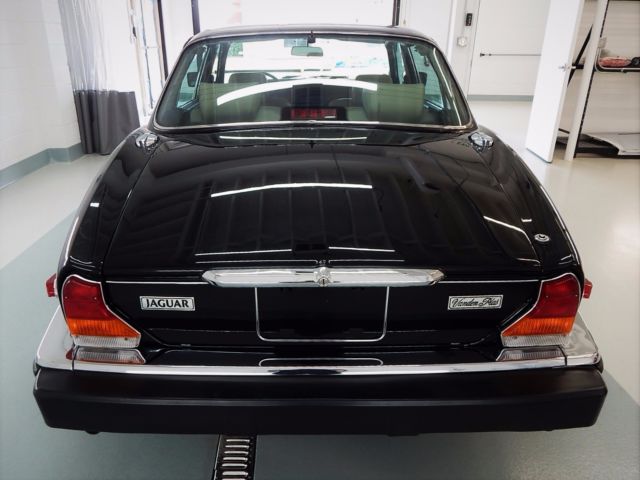 1986 Jaguar XJ6 Vanden Plas - photo 4