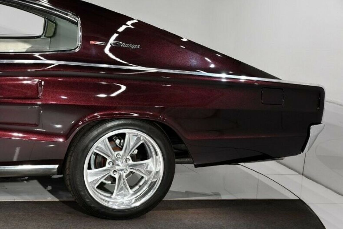 1966 Dodge Charger - photo 11
