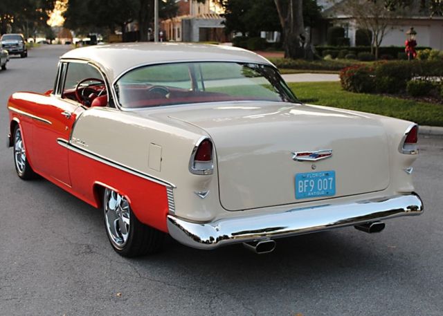 1955 Chevrolet Bel Air/150/210 ROTISSERIE RESTOMOD - LS1 V-8 - 150 MI - photo 2