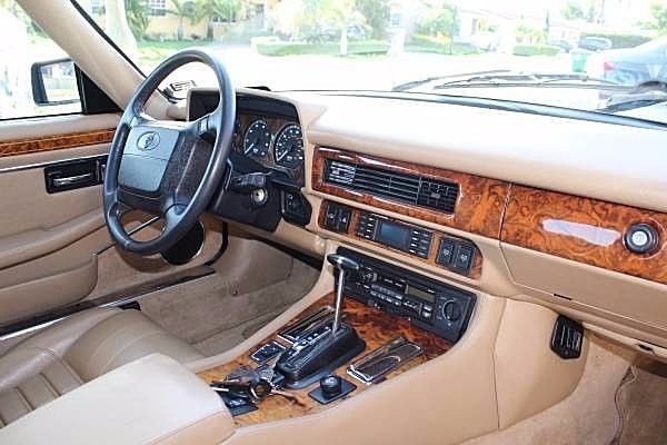 1992 Jaguar XJS V-12 COUPE 35,000 MILES! - photo 8