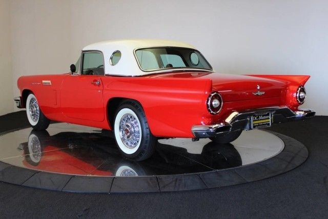 1957 Ford Thunderbird - photo 2