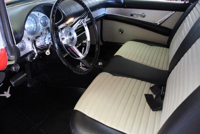 1957 Ford Thunderbird - photo 3