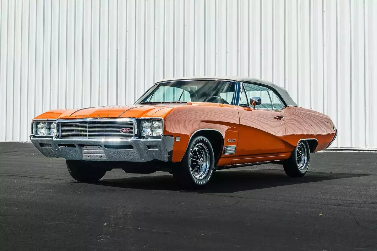 Amazing Rotisserie Restoration and Rare 1968 Buick GS 400 Convertible 4-Speed! 1968 Buick GS400 Deluxe
