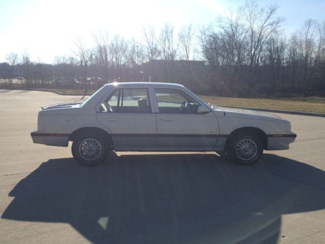1985 Cadillac Cimarron - photo 4