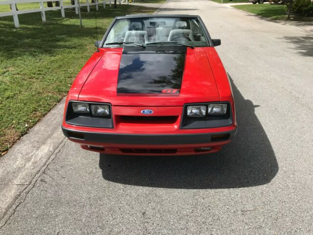 1986 Ford Mustang GT - photo 2