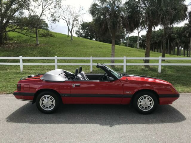 1986 Ford Mustang GT - photo 3
