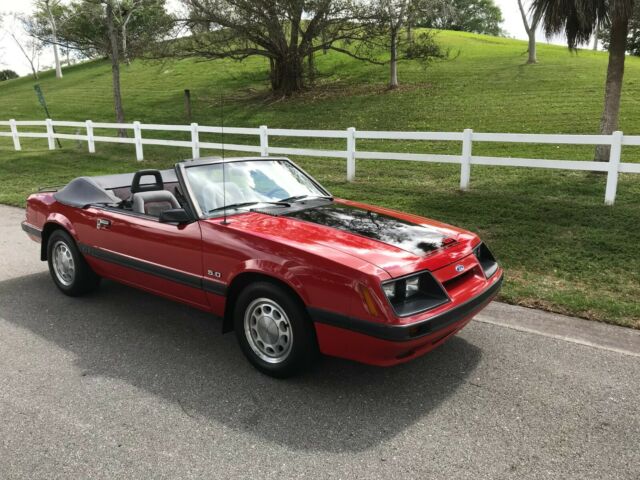 1986 Ford Mustang GT - photo 7
