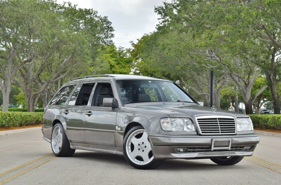 AMG Japan EURO 300TE/E36T -Euro Checkered Cloth-AMG Monoblocks-PRE MERGE AMG 1994 Mercedes-Benz E-Class S-124 AMG WIDEBODY WAGON
