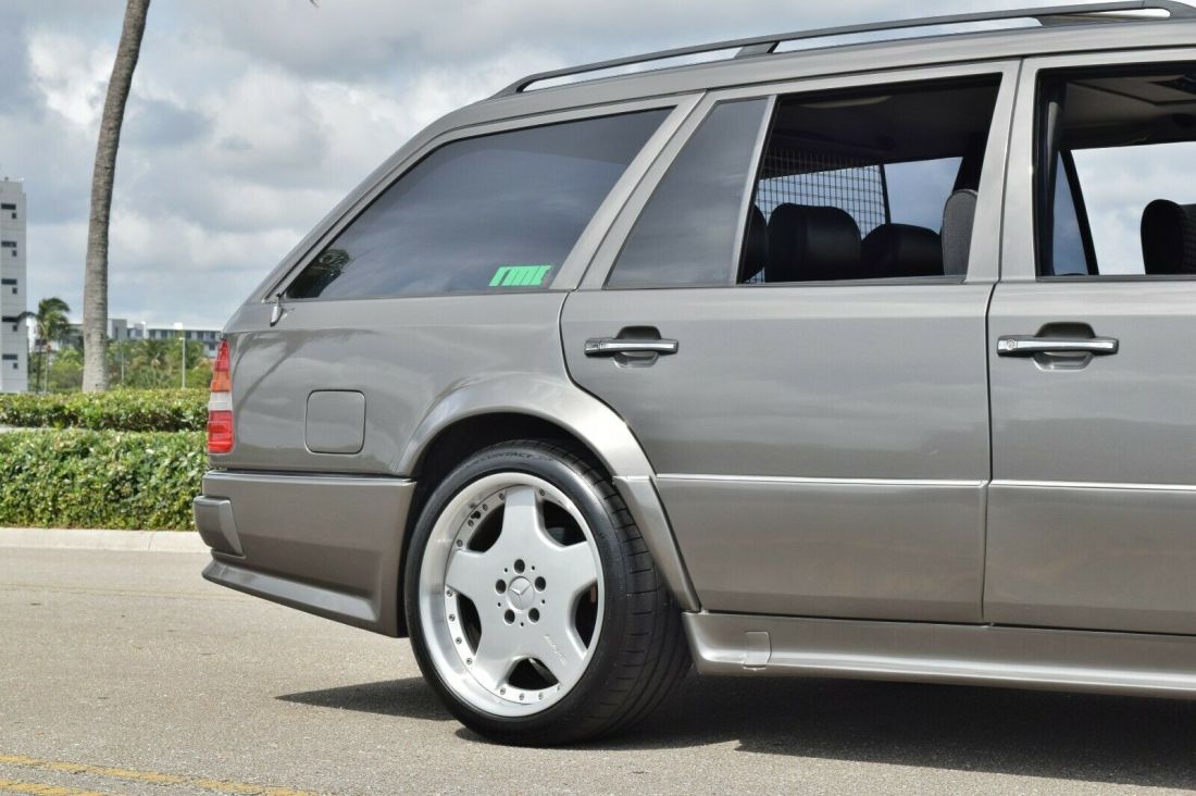 1994 Mercedes-Benz E-Class S-124 AMG WIDEBODY WAGON - photo 3