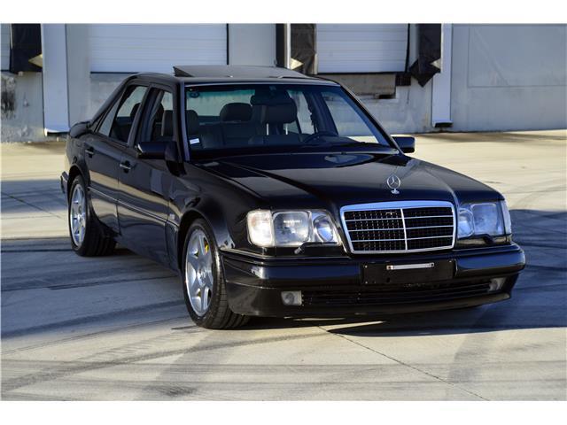 AMG Suspension / Face Lift / 17 inch Limited Wheels / Recent service / 2 owners 1993 Mercedes-Benz 500-Series 500E