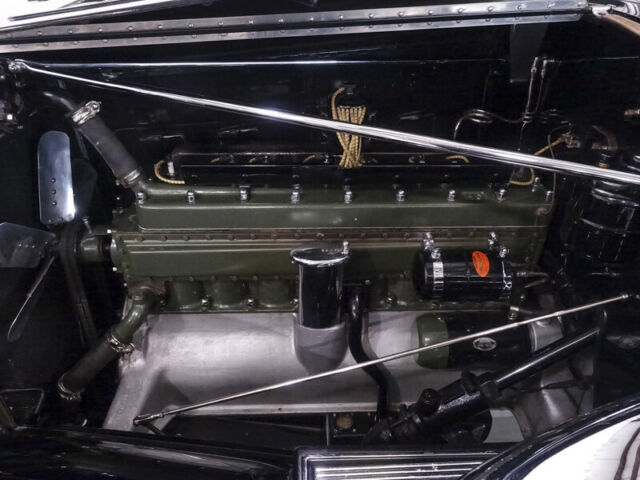 1932 Packard Deluxe Eight Roadster Coupe - photo 10